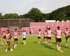 Persik Vs Persita; Duel Dua Tim Terluka di Stadion Brawijaya