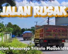 Dilewati Ratusan Truk Pasir, Jalan di Kediri Rusak Parah Ancam Keselamatan Warga