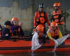 Tak Sekadar Seremoni, Kartini Kediri Turun Aksi Jaga Lingkungan
