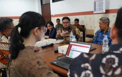 Program Pendidikan Gratis Digagas Bupati Kediri, SMA Dharma Wanita 1 Pare Luluskan Angkatan Pertama Program Pendidikan Gratis Digagas Bupati Kediri, SMA Dharma Wanita 1 Pare Luluskan Angkatan Pertama