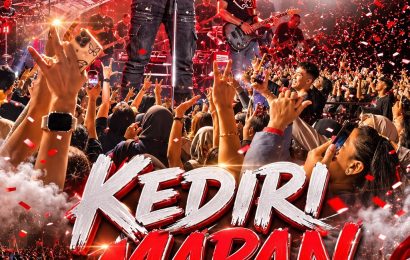 Ribuan Warga Larut Bernyanyi Bersama Ari Lasso, Puncak HUT ke-1.147 Kota Kediri Berubah Jadi Lautan Suara