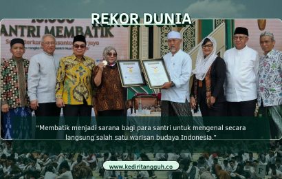 Bukan Sekadar Membatik, 10.476 Santri Lirboyo Torehkan Rekor Dunia